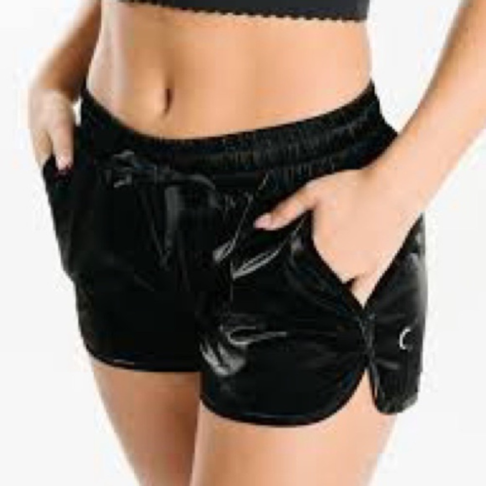 Zyia Midnight Gloss Bomber Black Athletic Shorts Size Large